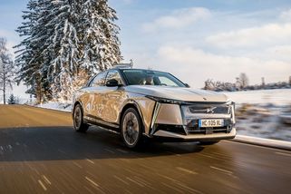 Podrobili jsme žhavou francouzskou novinku DS N°8 s rekordním dojezdem 750 km české zimě! - Garáž.cz